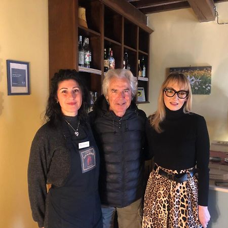 Albergo La Loggia Di San Martino Gualdo Tadino Eksteriør billede