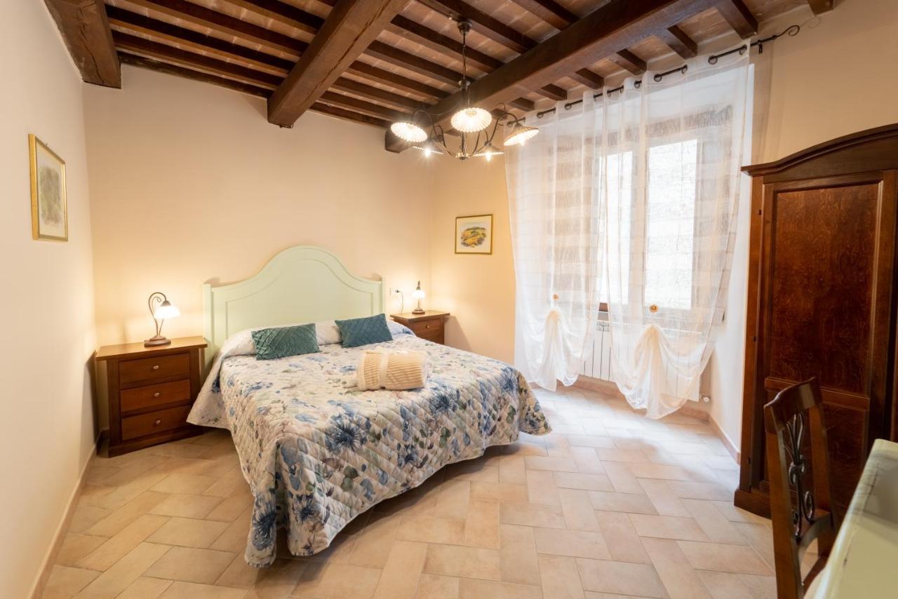 Albergo La Loggia Di San Martino Gualdo Tadino Eksteriør billede