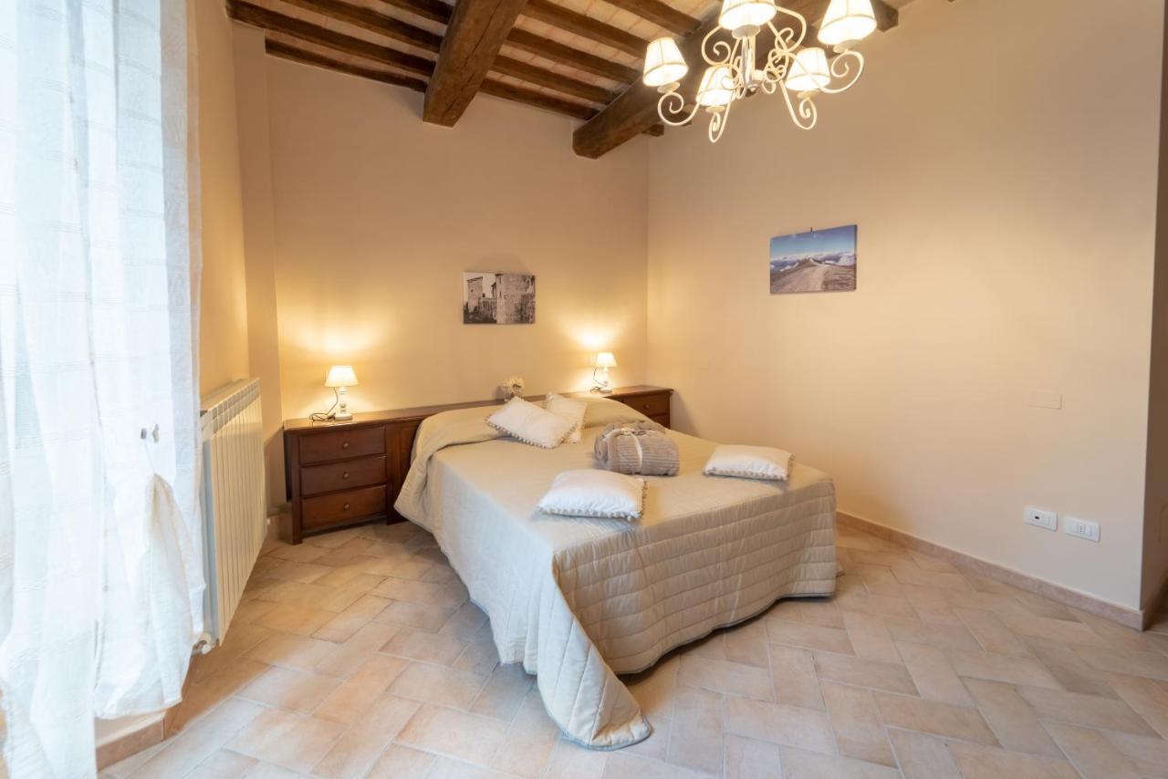 Albergo La Loggia Di San Martino Gualdo Tadino Eksteriør billede