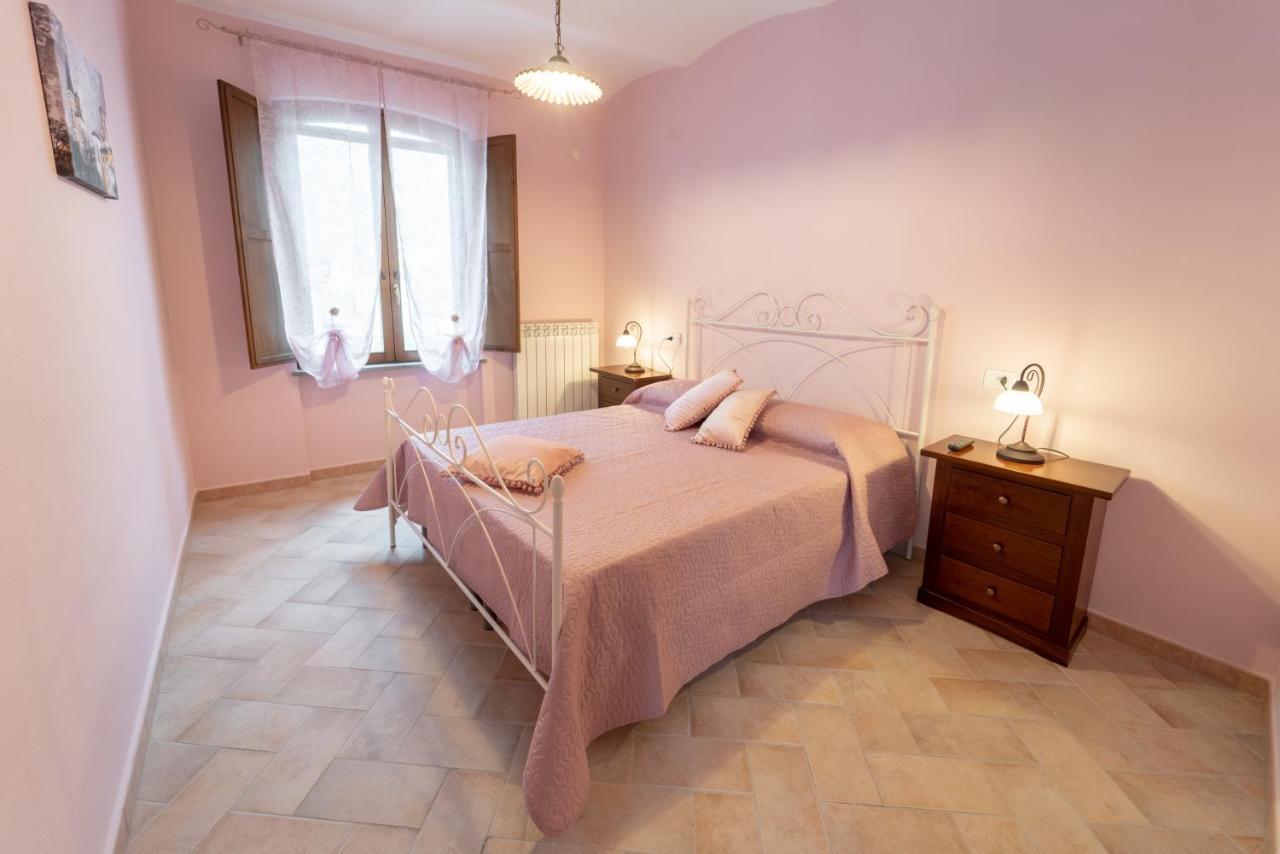 Albergo La Loggia Di San Martino Gualdo Tadino Eksteriør billede