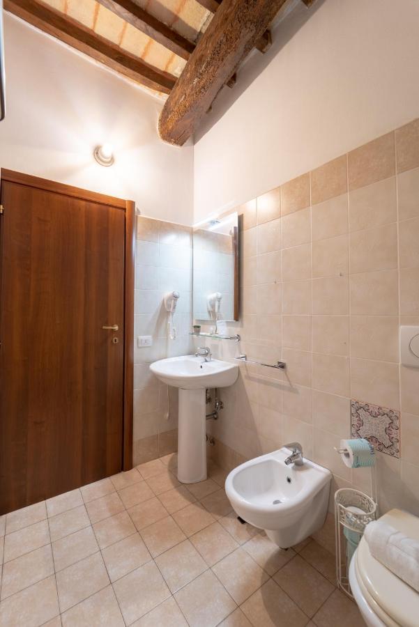 Albergo La Loggia Di San Martino Gualdo Tadino Eksteriør billede