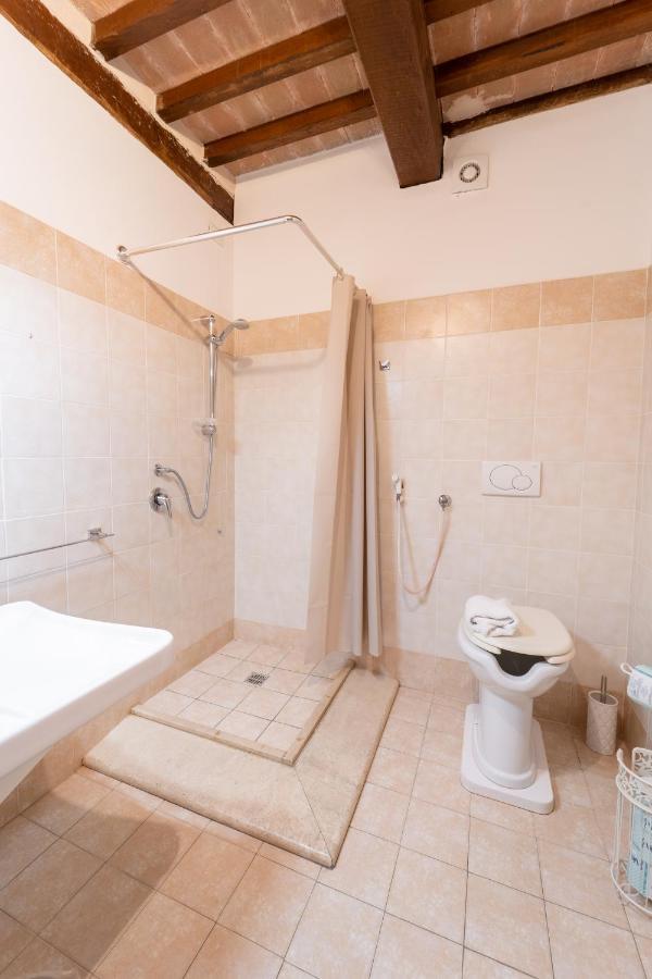 Albergo La Loggia Di San Martino Gualdo Tadino Eksteriør billede
